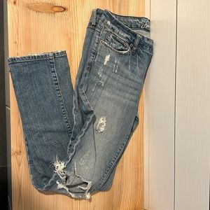 American Eagle Skinny Jeans - Distressed - Size 8